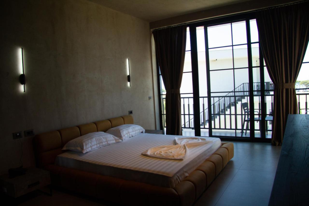 Posh Villas Rrogozhine Esterno foto
