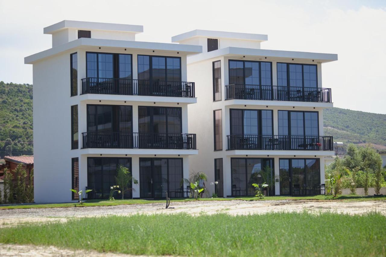 Posh Villas Rrogozhine Esterno foto