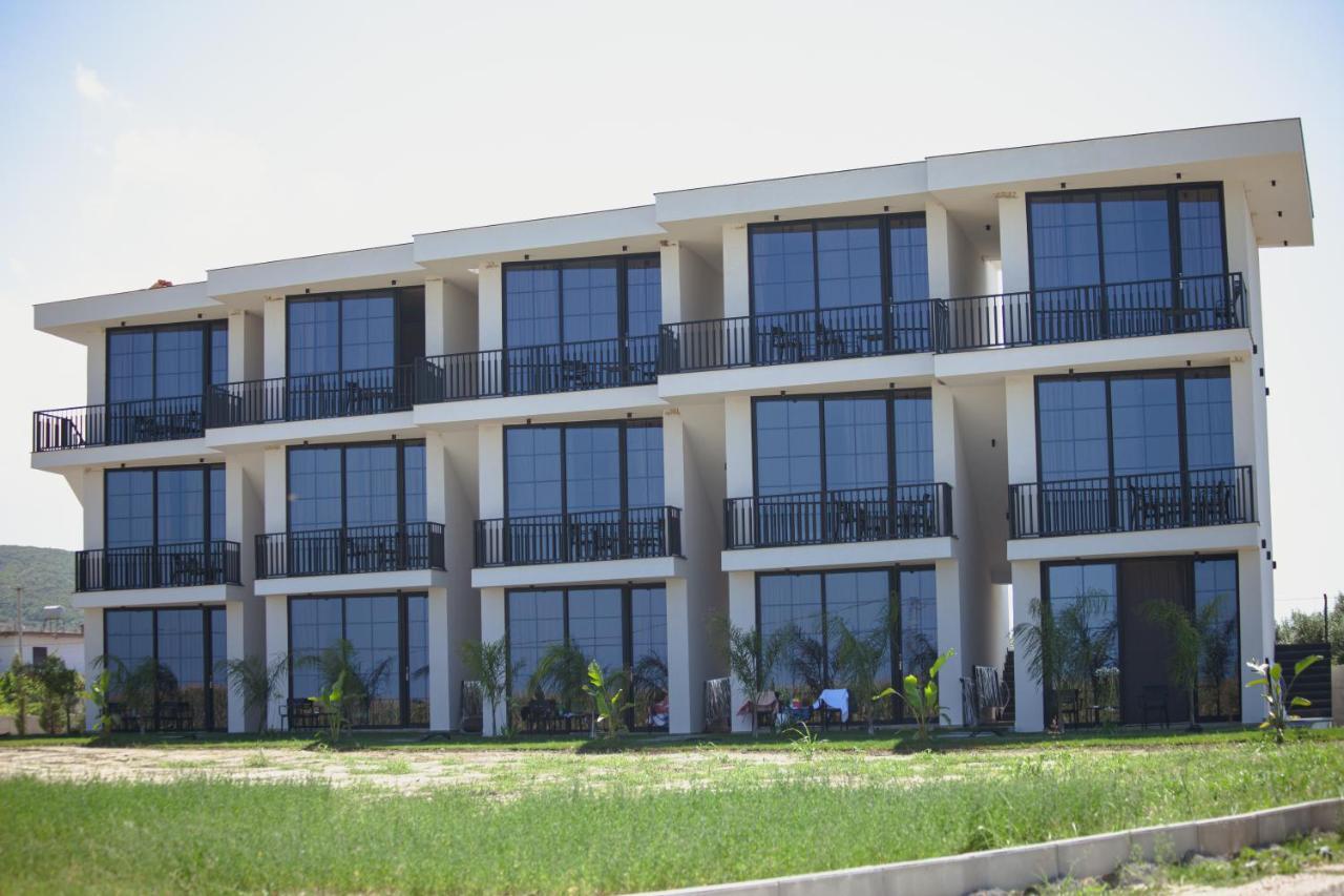 Posh Villas Rrogozhine Esterno foto