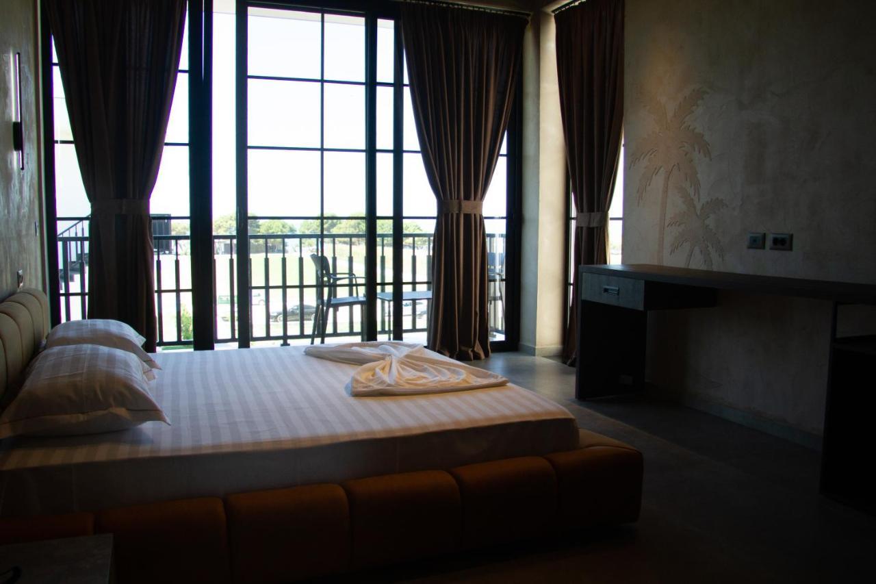 Posh Villas Rrogozhine Esterno foto