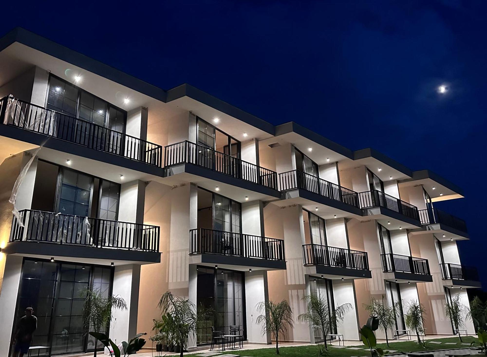 Posh Villas Rrogozhine Esterno foto