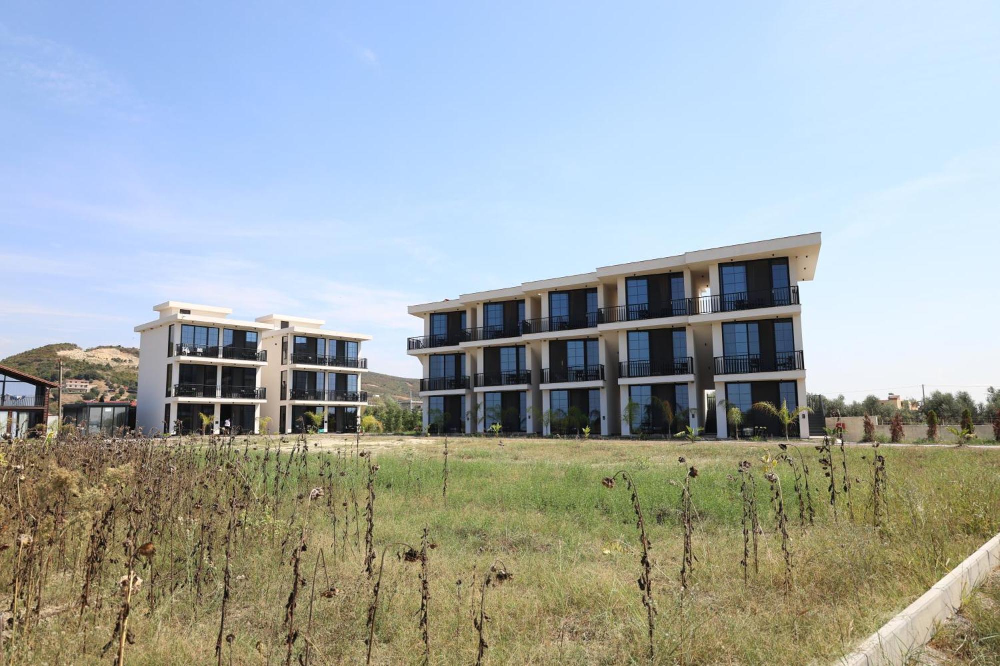 Posh Villas Rrogozhine Esterno foto