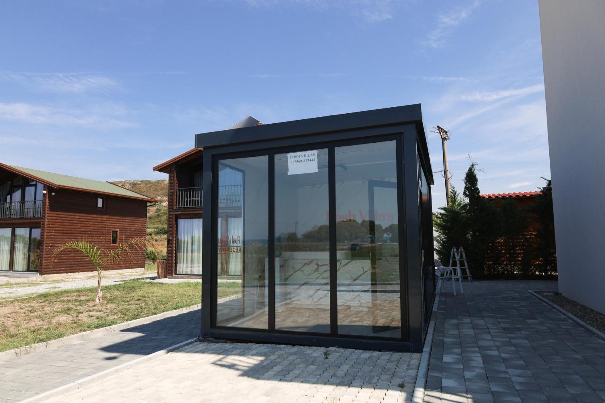 Posh Villas Rrogozhine Esterno foto