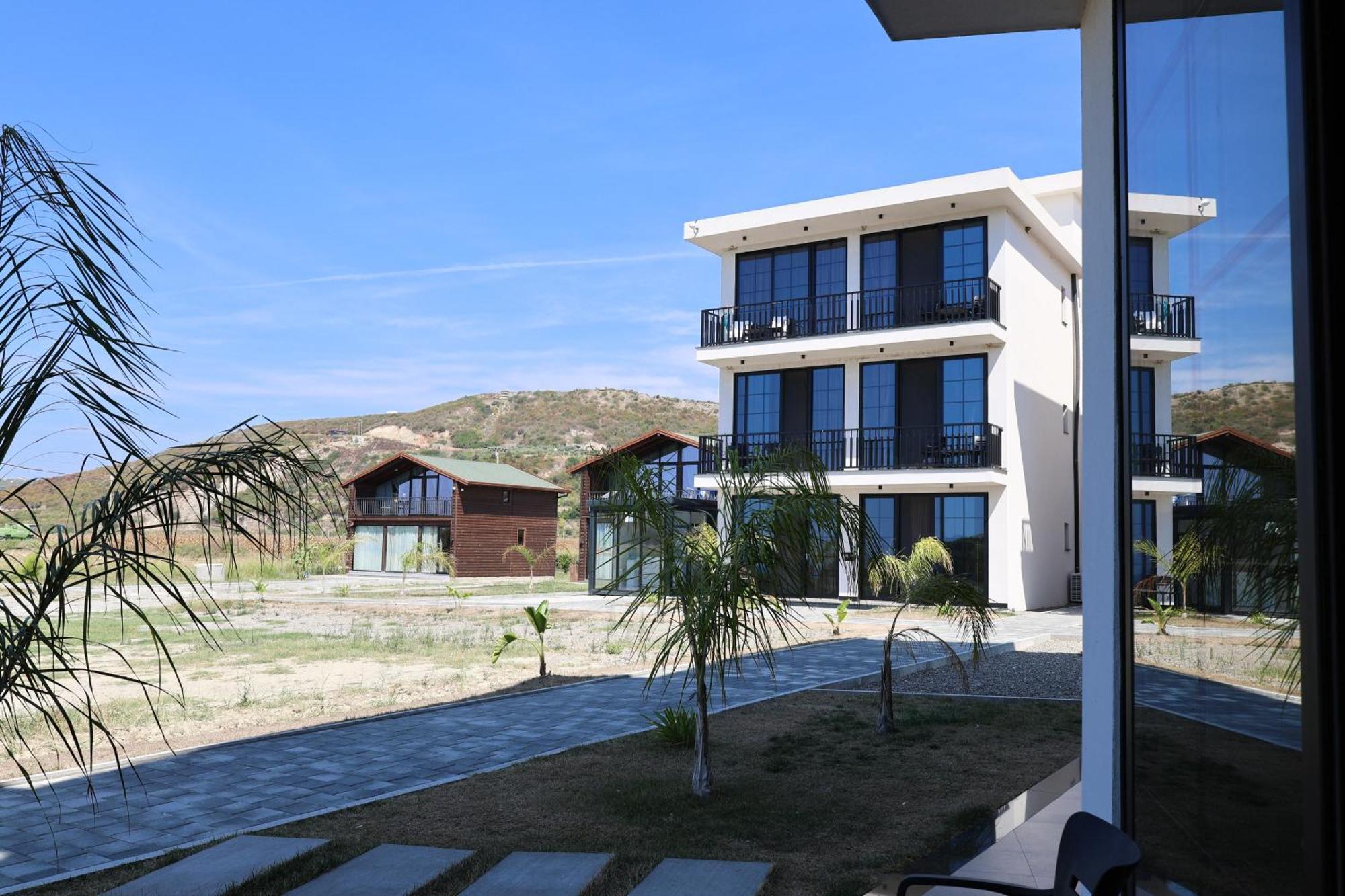 Posh Villas Rrogozhine Esterno foto