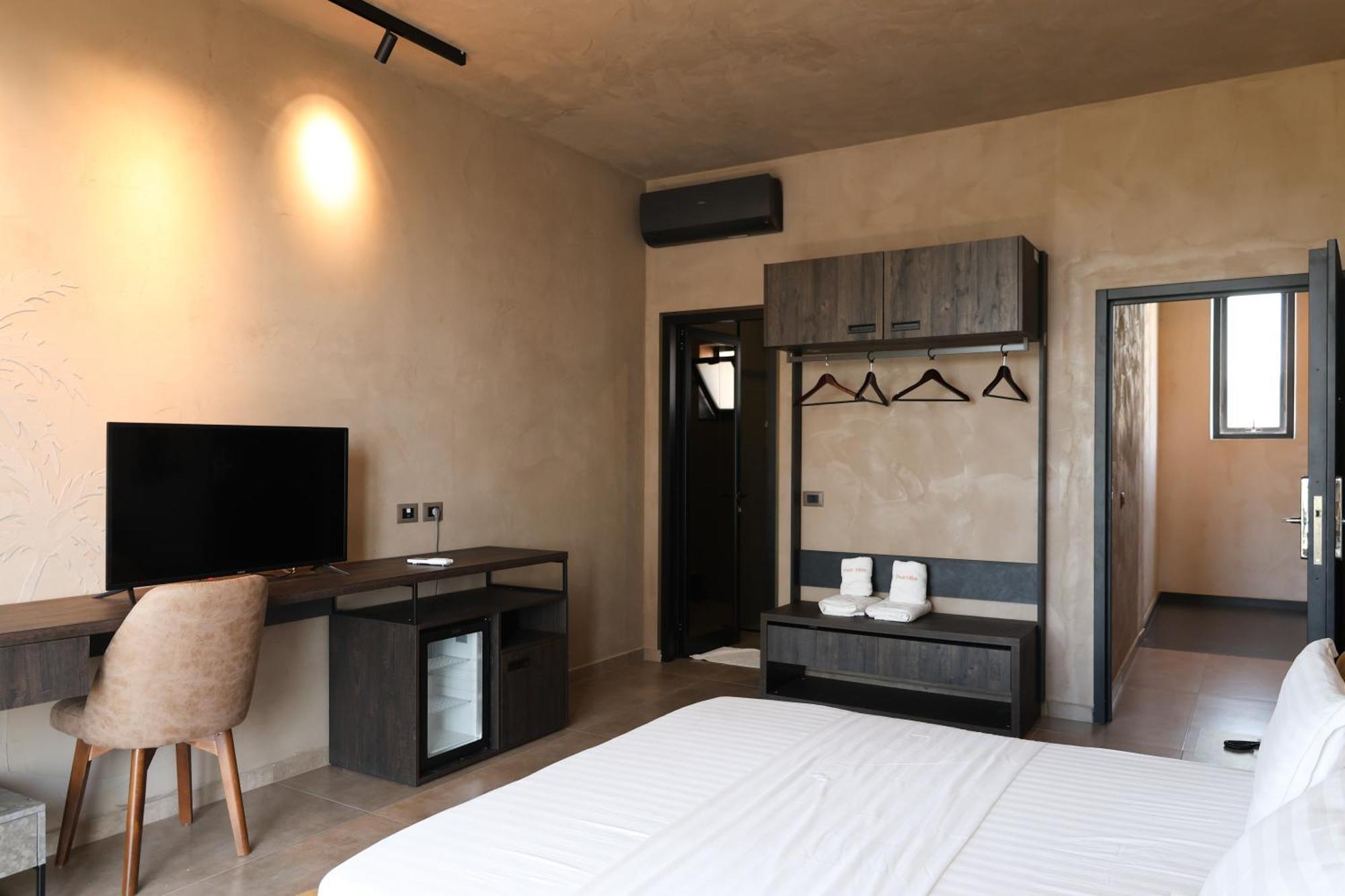 Posh Villas Rrogozhine Esterno foto